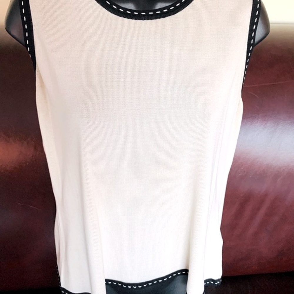 Silk & Cashmere brand 100% silk knit top classic black & white trims crew neck L
